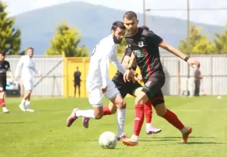 Gölcükspor Lüleburgazspor’u gole boğdu 15-0