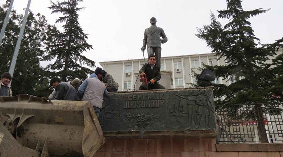 Atatürk Anıtı tamir edildi