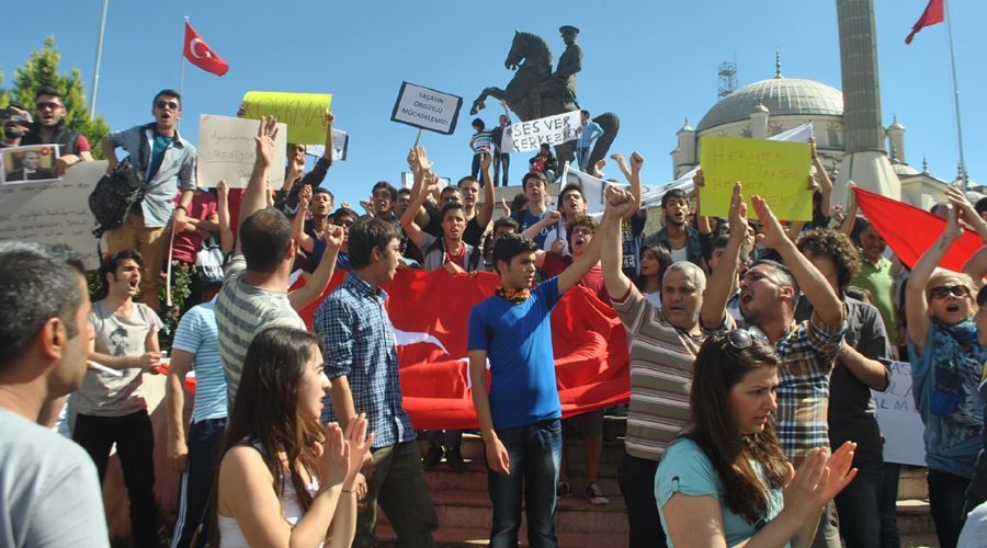 Çerkezköy’de Taksim Gezi Parkı protestosu 