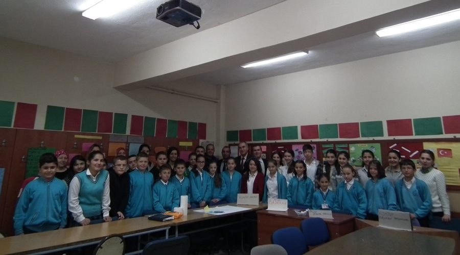  Mehmet Akif Ersoy Ortaokulu Avrupa’ya açılıyor