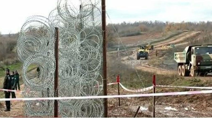  Bulgaristan -Türkiye sınırına tel örgü çekiliyor