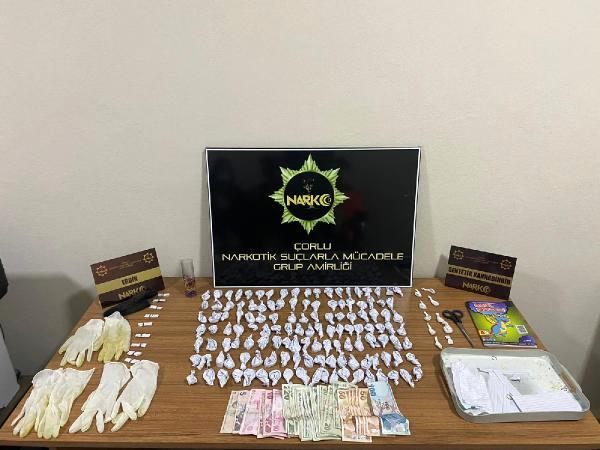 5 çocuk, uyuşturucuları satışa hazırlarken yakalandı