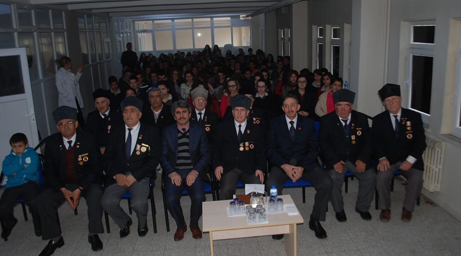 Kıbrıs Barış Harekatını gazilerden dinlediler