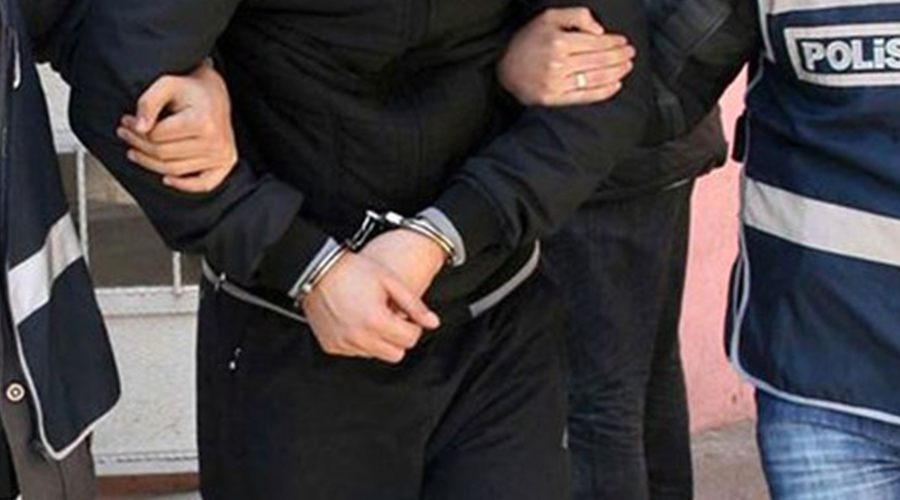 Taciz iddiasıyla tutuklandı