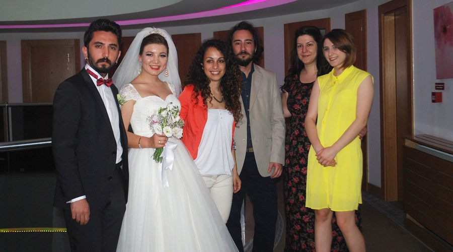 Bora ve Çetin ailelerinin düğün mutluluğu