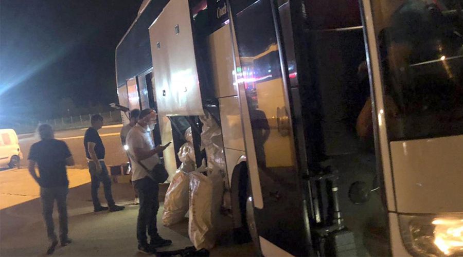 Bulgaristan plakalı otobüsten 6 milyon 500 bin liralık kaçak malzeme çıktı
