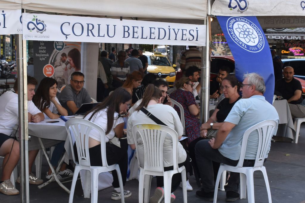 ‘Çorlu Tercih ve Tanıtım Günleri’nden bin 100 öğrenci yararlandı