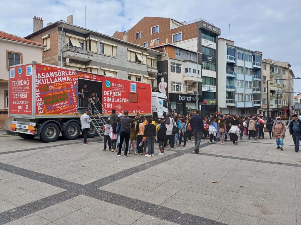 Deprem simülasyon TIR’ı 8 ilçeyi ziyaret edecek