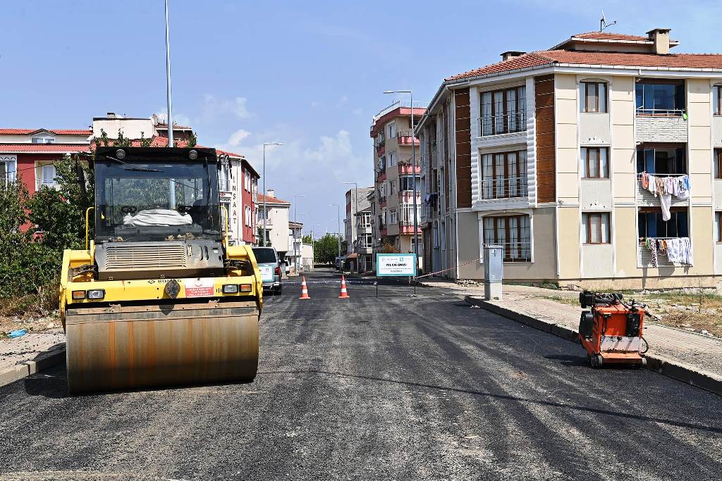 Süleymanpaşa’da asfalt yol yapım çalışmaları sürüyor