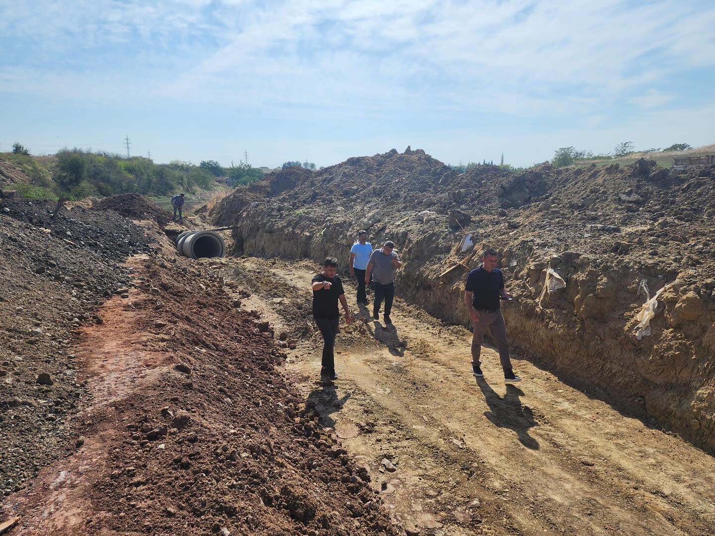 Başkan Sarıkurt, ilçede devam eden çalışmaları yerinde inceledi