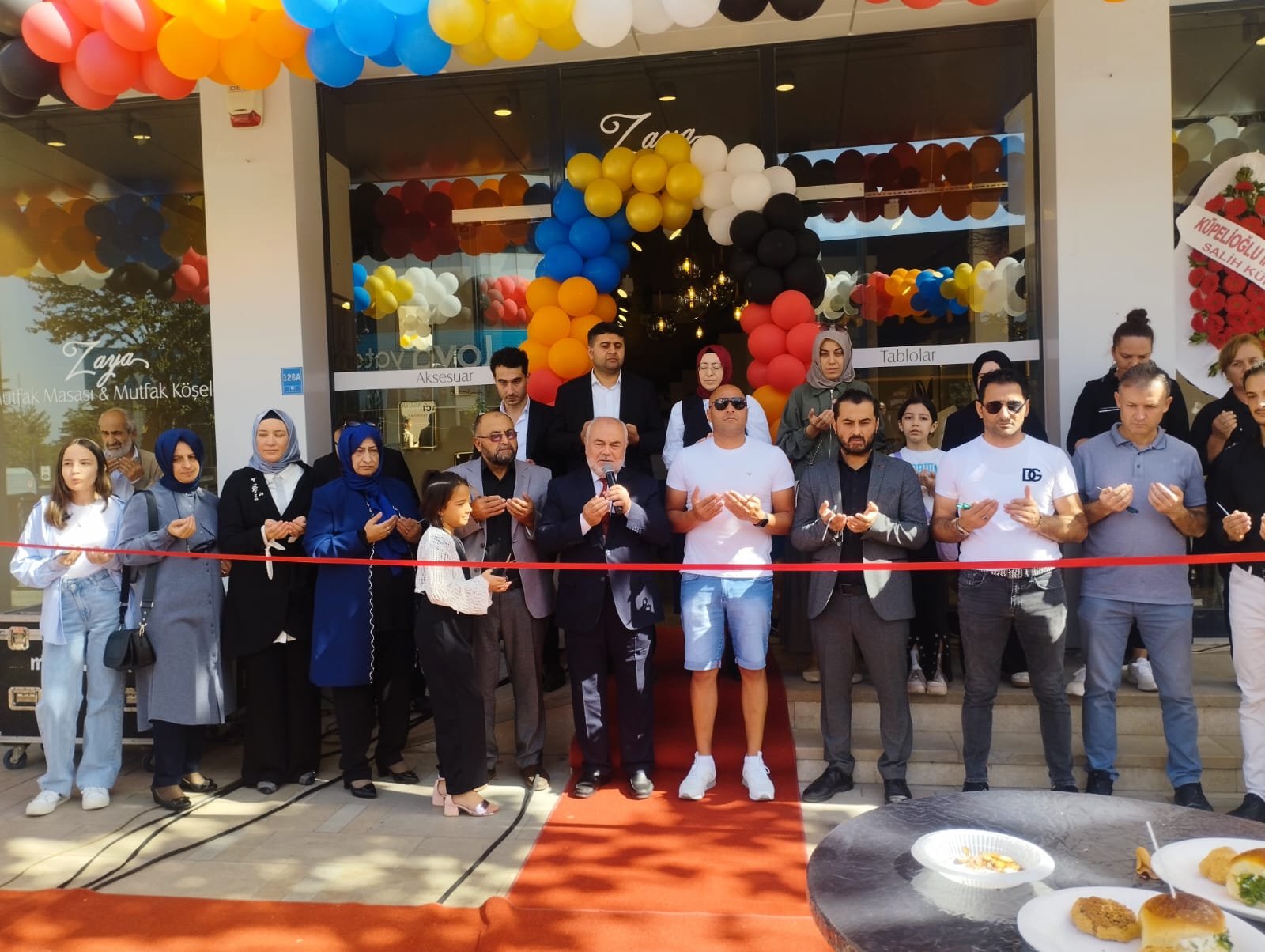 Çerkezköy’ün ilk bahçe mobilyaları mağazası Atatürk Caddesi’nde açıldı