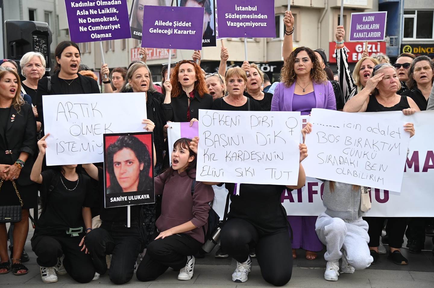 Tekirdağ’da kadına yönelik şiddet protesto edildi