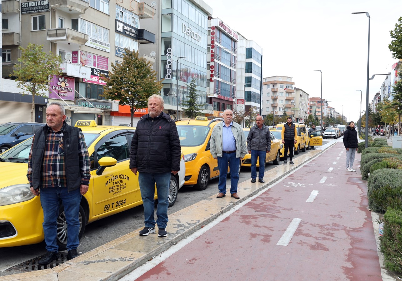 Ulu önder Atatürk’ü sonsuz saygı ve özlemle andık