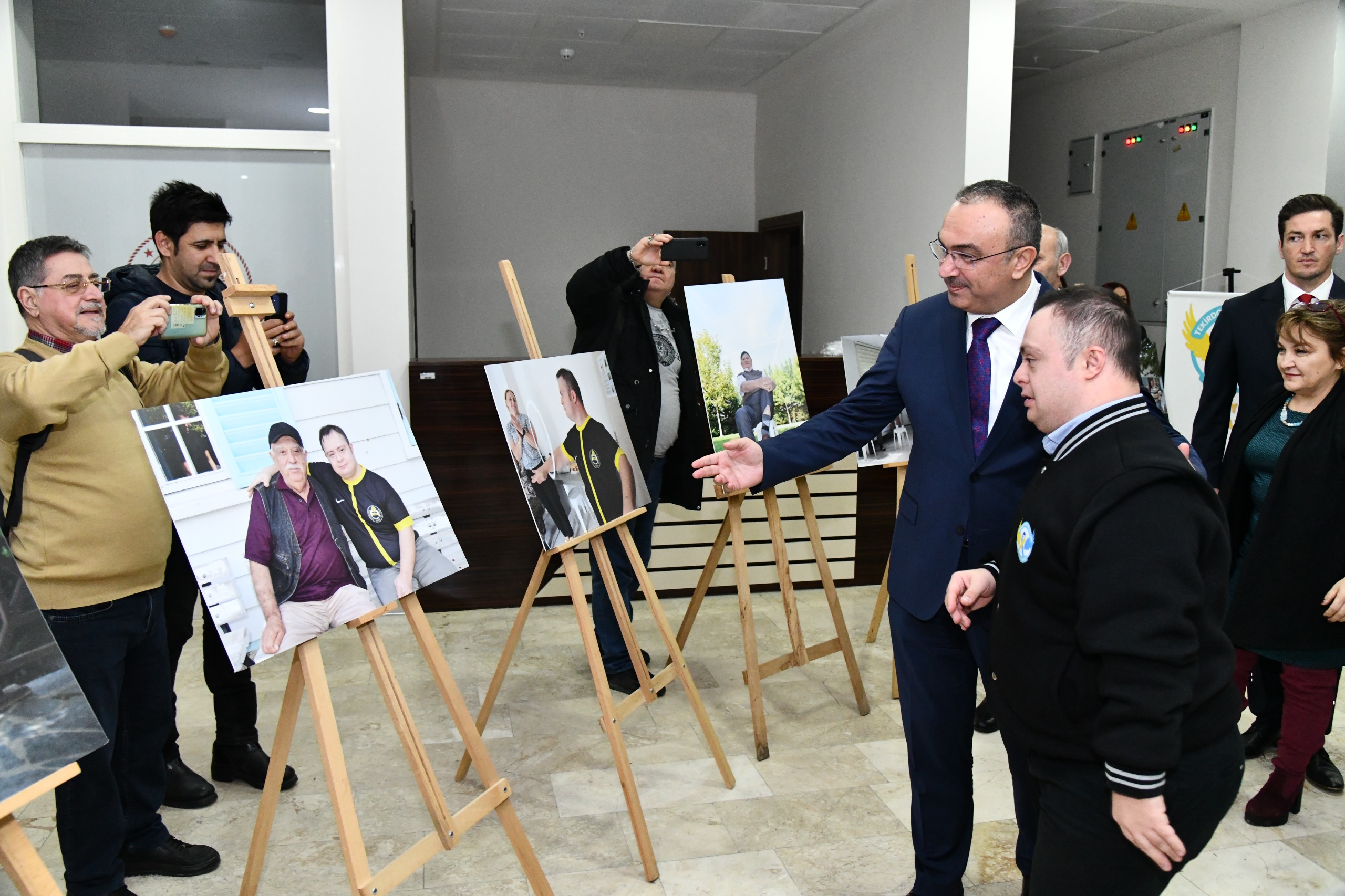 TekirDown Melekleri’nden eşsiz fotoğraf sergisi