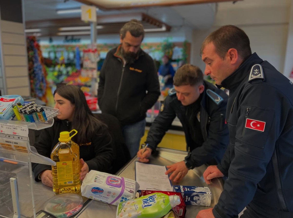 Zabıtadan raf ve kasa fiyatlarına denetim