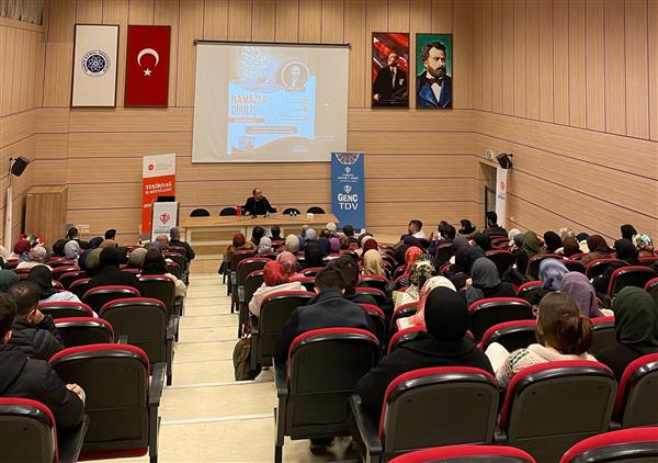 ‘Namazla Diriliş Konferansı’ düzenlendi