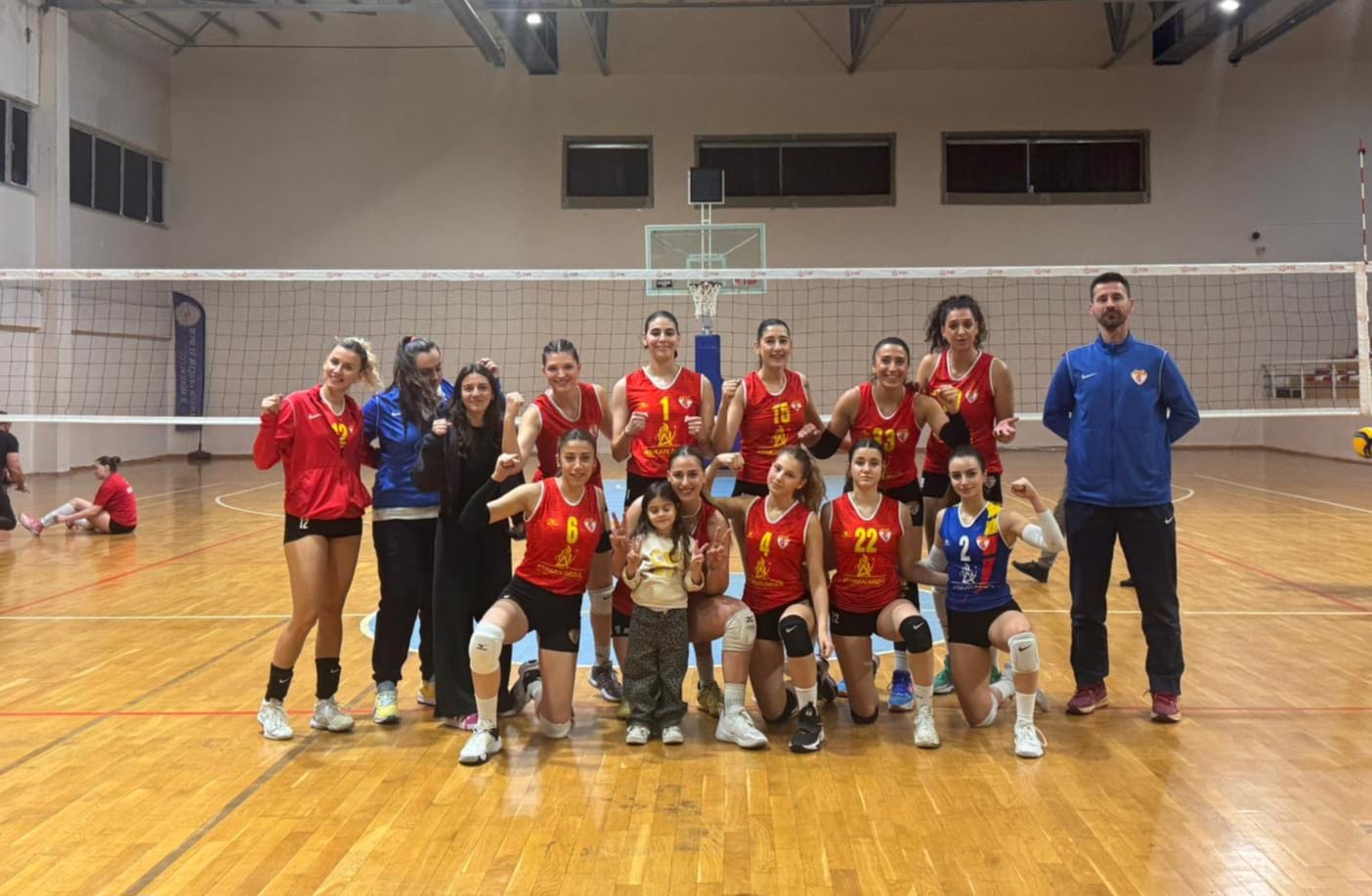 Edirnespor Ayvalık Gelişimspor'u set vermeden geçti