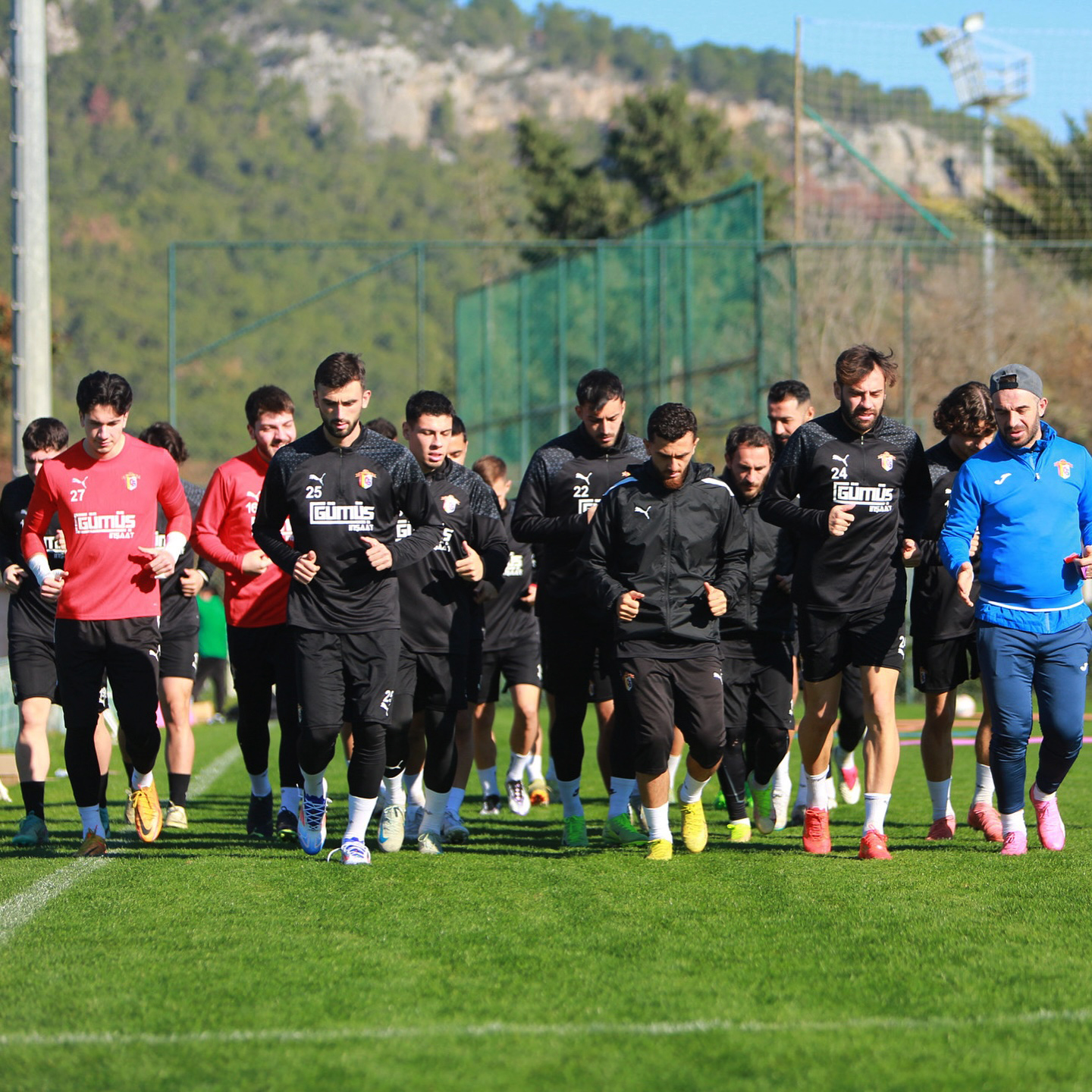 Çorluspor 1947 2.devreye hazırlanıyor 