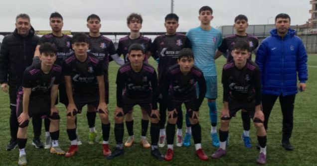 Fevzipaşaspor U-16 Takım playofflara yükseldi