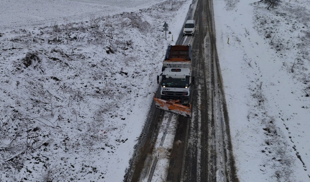 Büyükşehirden kar mesaisi