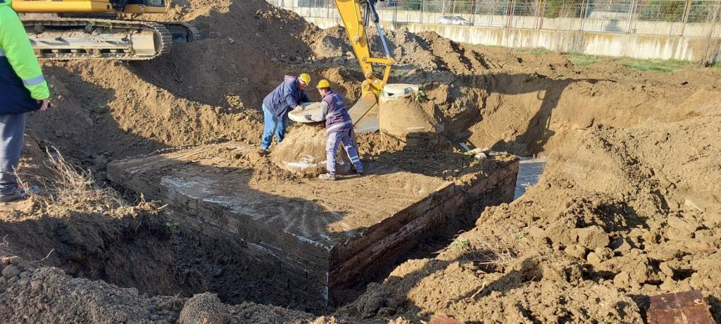 Kumbağ altyapı hattında bakım ve onarım çalışması