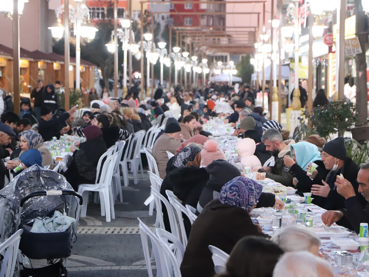 Kapaklı’da binlerce vatandaş iftar sofrasında buluştu