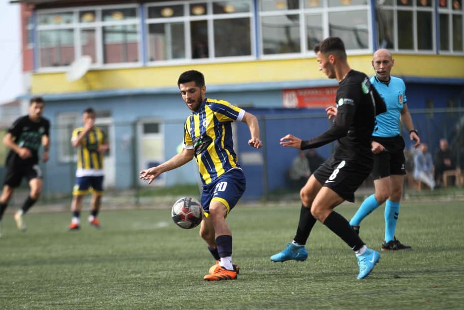 BAL 9. Grup'ta yeni lider Yeşil Yalova FK oldu 