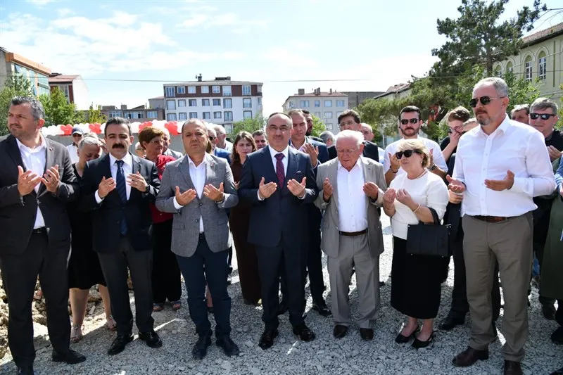 Saray’a kazandırılacak 24 derslikli ilkokulun temeli atıldı