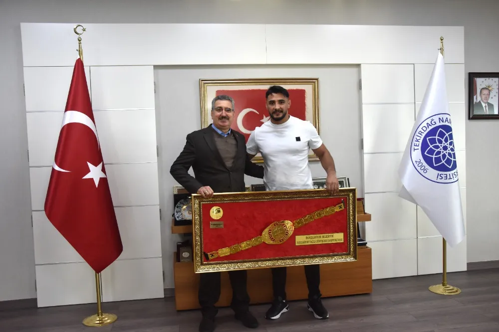 Tekirdağ NKÜ Öğrencisi Kırkpınar Yağlı Güreşlerinde İkinciliği Kazandı