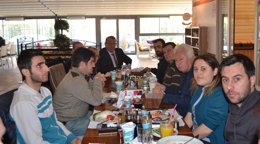 Yaşar Kuş, gazetecileri yemekte ağırladı