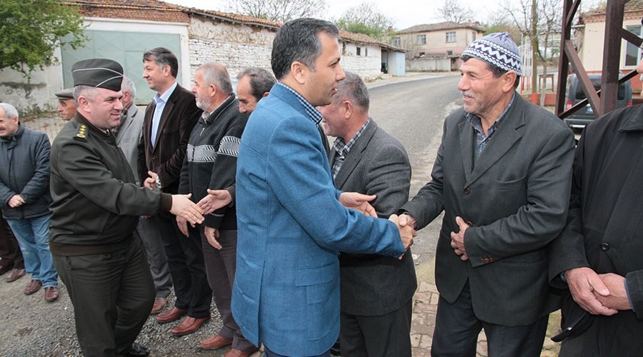 Vali Yerlikaya köy ziyaretlerini sürdürüyor 
