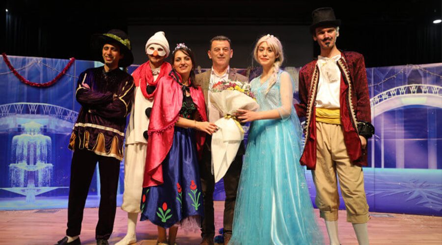 Karlar Ülkesi Elsa&Anna Kış Partisi, minik tiyatroseverler için sahnelendi
