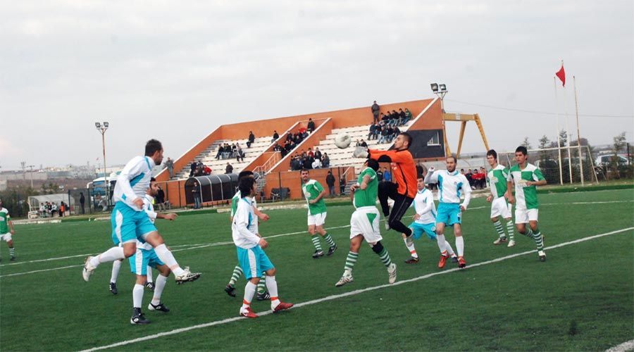 Oynayan Fevzipaşaspor, kazanan Sarayspor oldu  0-1 