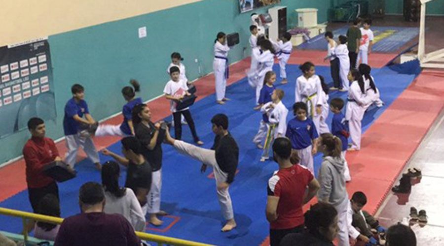 Karate ve Taekwondo eğitimleri sürüyor